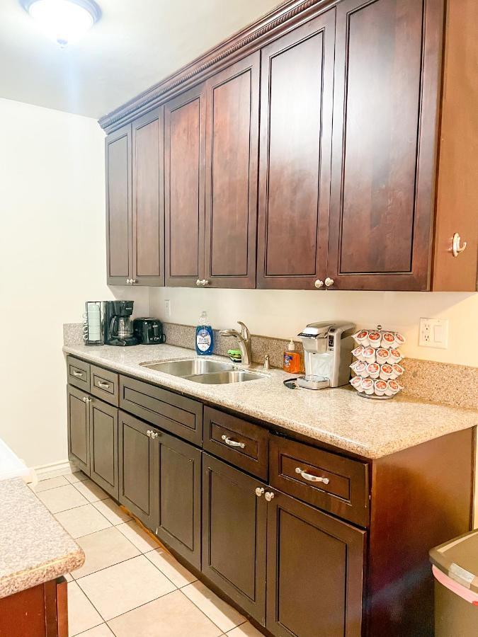 Centrally Located Ucla Condo Los Angeles Eksteriør billede